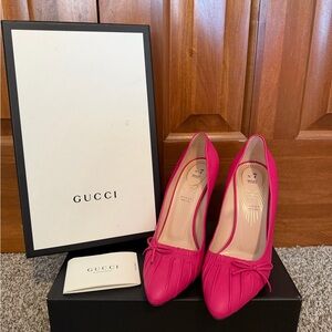 Gucci Hot Pink Pointed-Toe Bow Pumps